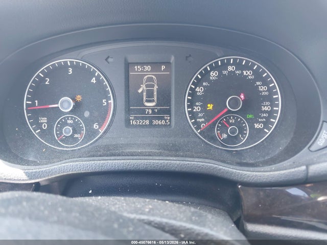 2014 Volkswagen Passat 2.0l Tdi Sel Premium მანქანა იყიდება აუქციონზე, vin: 1VWCN7A39EC015566, აუქციონის ნომერი: 45076616