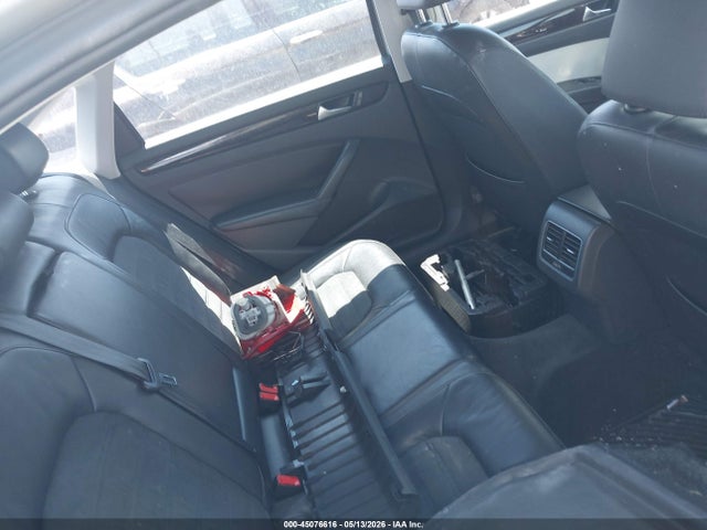 2014 Volkswagen Passat 2.0l Tdi Sel Premium მანქანა იყიდება აუქციონზე, vin: 1VWCN7A39EC015566, აუქციონის ნომერი: 45076616