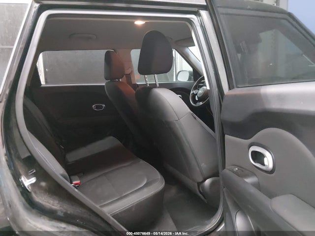 Продажа на аукционе авто 2016 Kia Soul, vin: KNDJN2A20G7327923, номер лота: 45076649