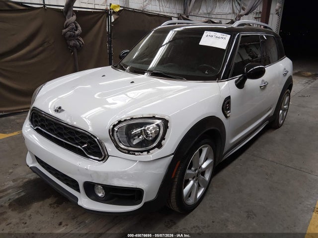 Mini Countryman Cooper S 2018 WMZYT3C32J3D99191 Image 2