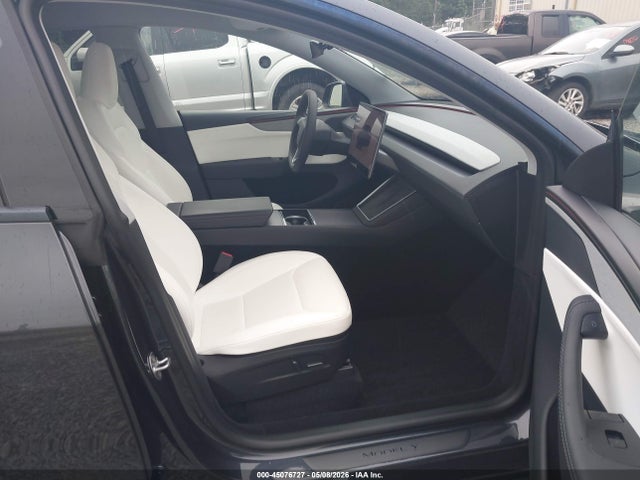Продажа на аукционе авто 2026 Tesla Model Y Premium Rear-wheel Drive/rear-wheel Drive, vin: 7SAYGDED4TA415135, номер лота: 45076727