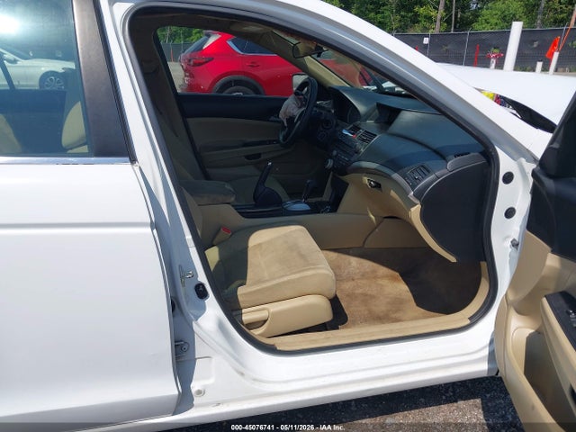 45076741 :رقم المزاد ، 1HGCP2F39BA142710 vin ، 2011 Honda Accord 2.4 Lx مزاد بيع