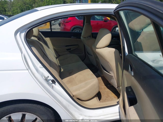 45076741 :رقم المزاد ، 1HGCP2F39BA142710 vin ، 2011 Honda Accord 2.4 Lx مزاد بيع