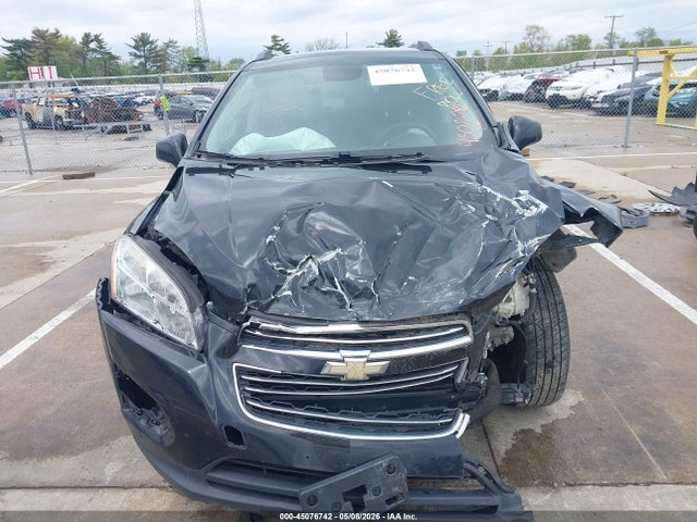 3GNCJLSB9FL227670 Chevrolet Trax Lt