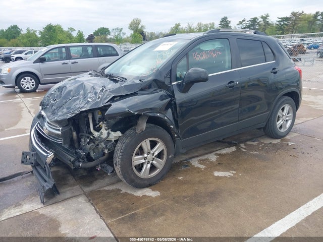 3GNCJLSB9FL227670 Chevrolet Trax Lt