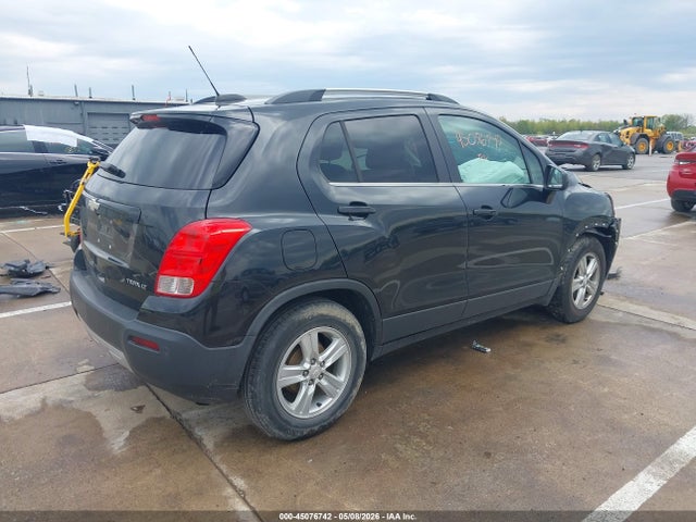 3GNCJLSB9FL227670 Chevrolet Trax Lt