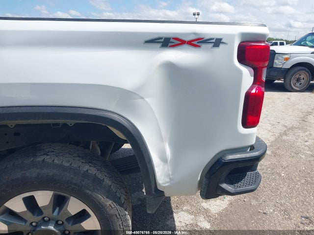 45076765 :رقم المزاد ، 2GC4YME78P1704498 vin ، 2023 Chevrolet Silverado 2500hd 4wd  Standard Bed Custom مزاد بيع