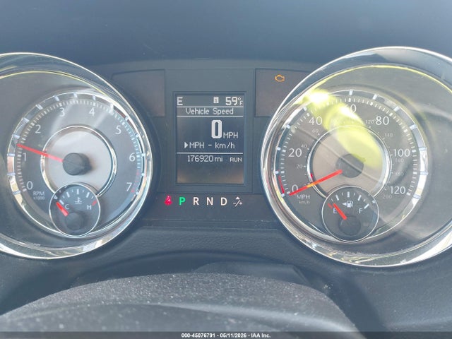 2011 Chrysler Town & Country Touring-l მანქანა იყიდება აუქციონზე, vin: 2A4RR8DG3BR610853, აუქციონის ნომერი: 45076791