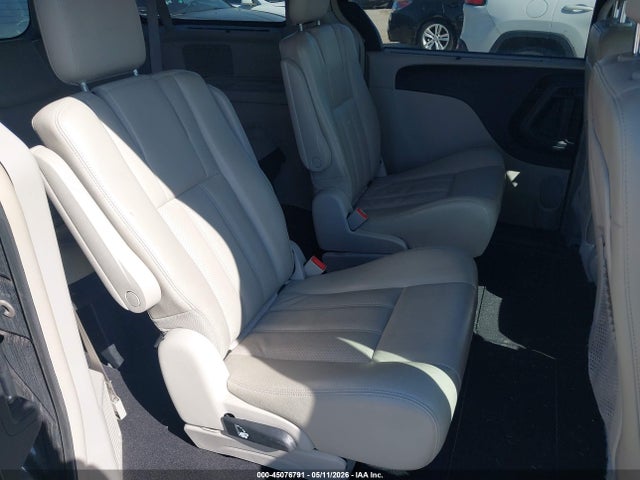 2011 Chrysler Town & Country Touring-l მანქანა იყიდება აუქციონზე, vin: 2A4RR8DG3BR610853, აუქციონის ნომერი: 45076791