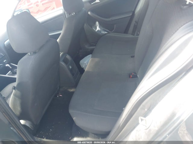 45076820 :رقم المزاد ، 3VWD07AJ6FM315986 vin ، 2015 Volkswagen Jetta 1.8t Se مزاد بيع