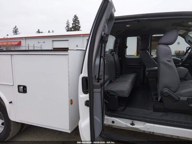 1FD8X3G62GEA60090 Ford F-350 Chassis Xl