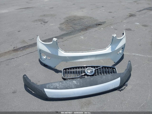 45076927 :رقم المزاد ، YV4L12UJ6S2582568 vin ، 2025 Volvo Xc40 B5 Core Bright Theme مزاد بيع