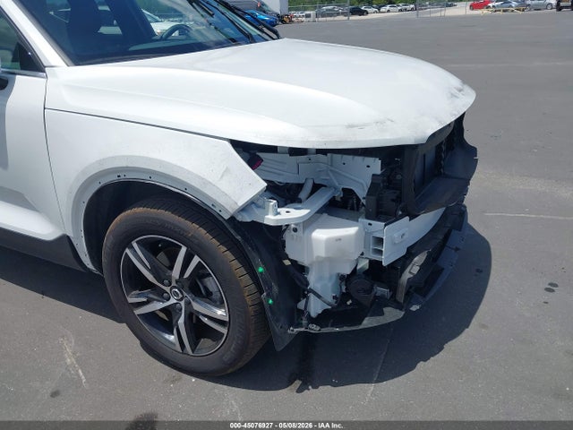 45076927 :رقم المزاد ، YV4L12UJ6S2582568 vin ، 2025 Volvo Xc40 B5 Core Bright Theme مزاد بيع