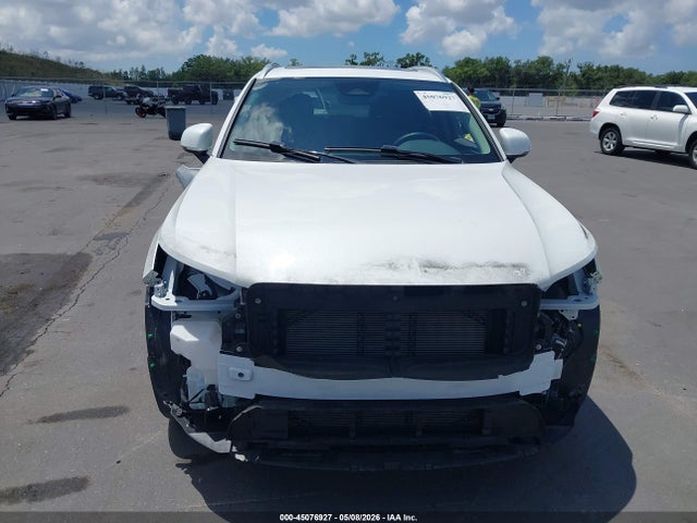 45076927 :رقم المزاد ، YV4L12UJ6S2582568 vin ، 2025 Volvo Xc40 B5 Core Bright Theme مزاد بيع