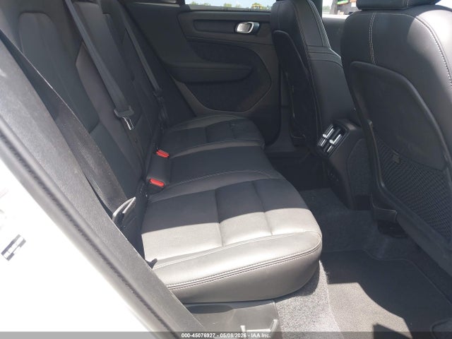 45076927 :رقم المزاد ، YV4L12UJ6S2582568 vin ، 2025 Volvo Xc40 B5 Core Bright Theme مزاد بيع