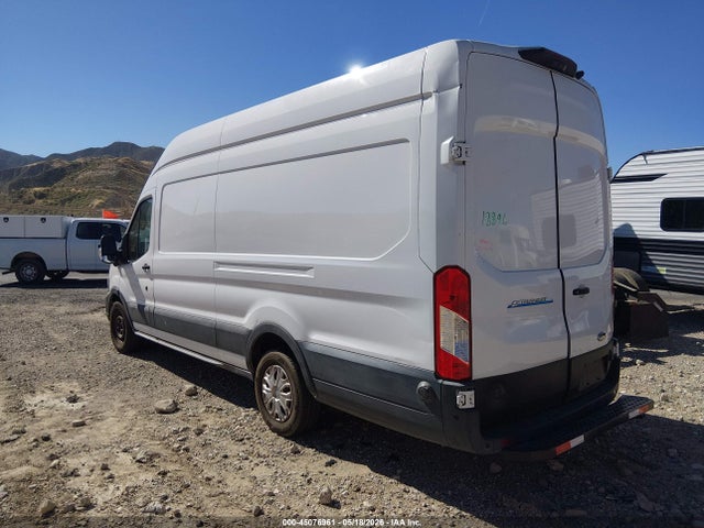 45076961 :رقم المزاد ، 1FTBW3XK6NKA28557 vin ، 2022 Ford E-transit-350 Cargo Van مزاد بيع