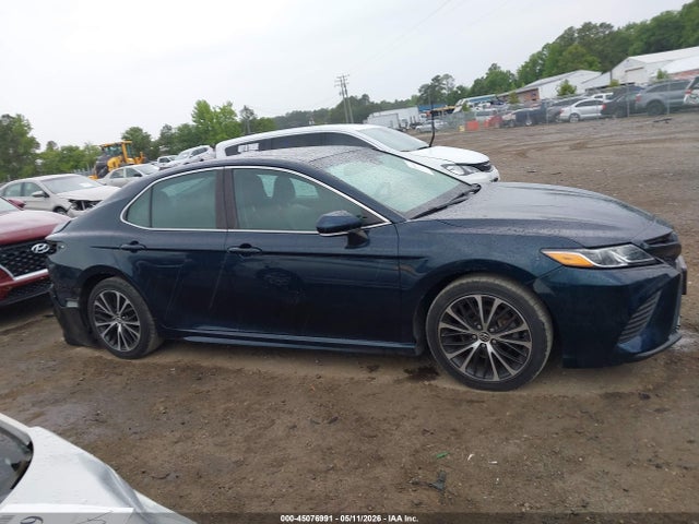 4T1B11HK9JU642885 Toyota CAMRY SE