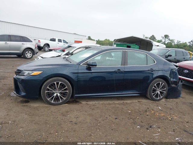 4T1B11HK9JU642885 Toyota CAMRY SE