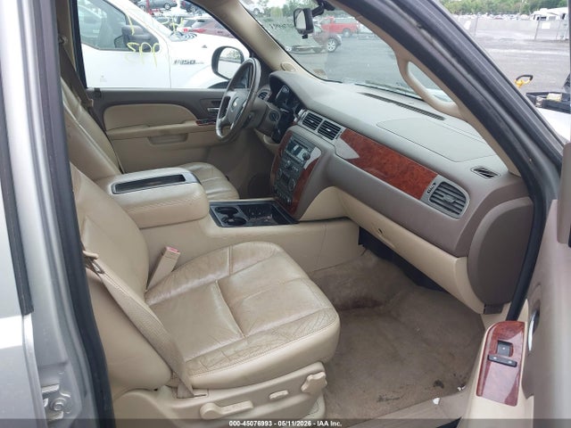 45076993 :رقم المزاد ، 1GNSKBE02BR341798 vin ، 2011 Chevrolet Tahoe Lt مزاد بيع