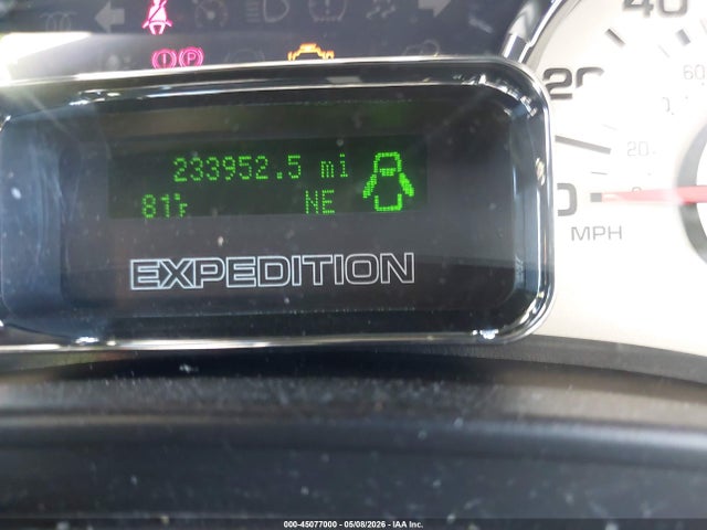 2011 Ford Expedition Xlt მანქანა იყიდება აუქციონზე, vin: 1FMJU1J50BEF47148, აუქციონის ნომერი: 45077000