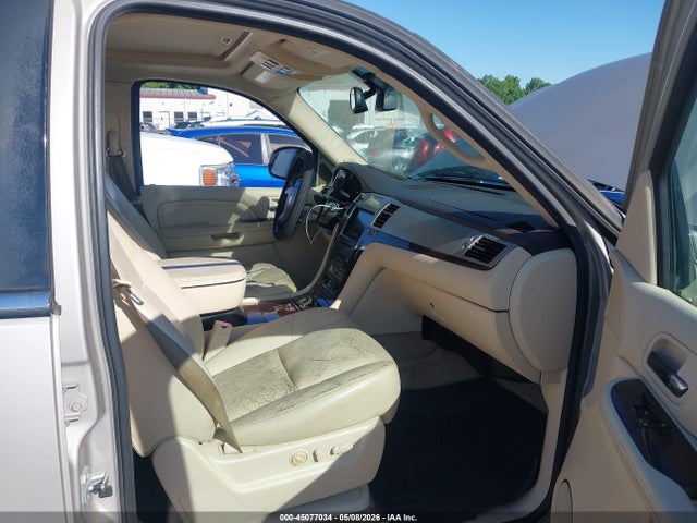 2008 Cadillac Escalade Esv Standard მანქანა იყიდება აუქციონზე, vin: 1GYFK66858R141104, აუქციონის ნომერი: 45077034