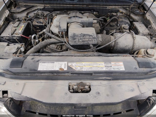 Продаж на аукціоні авто 2000 Lincoln Navigator, vin: 5LMFU28A0YLJ16745, номер лоту: 45077180