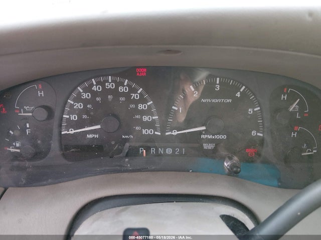 Продаж на аукціоні авто 2000 Lincoln Navigator, vin: 5LMFU28A0YLJ16745, номер лоту: 45077180