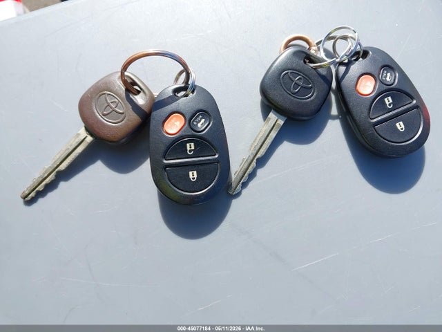45077184 :رقم المزاد ، 4T1CE30P87U752704 vin ، 2007 Toyota Camry Solara Se مزاد بيع