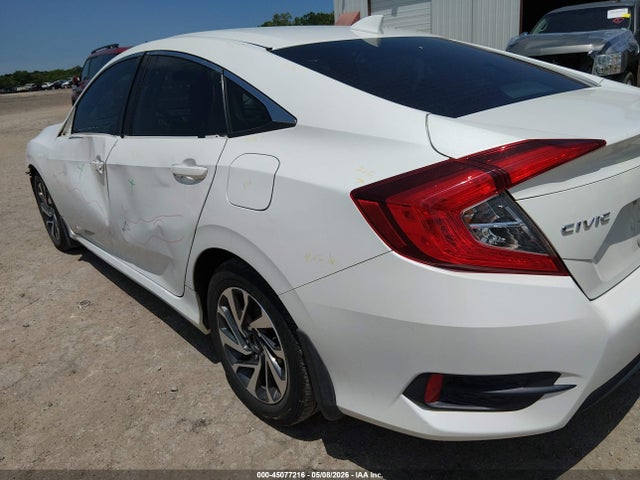 45077216 :رقم المزاد ، 19XFC2F70JE005290 vin ، 2018 Honda Civic Ex مزاد بيع
