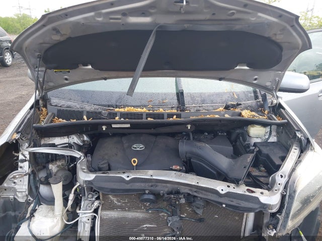 45077310 :رقم المزاد ، 5TDXZ3DC8HS814206 vin ، 2017 Toyota Sienna Se Premium 8 Passenger مزاد بيع