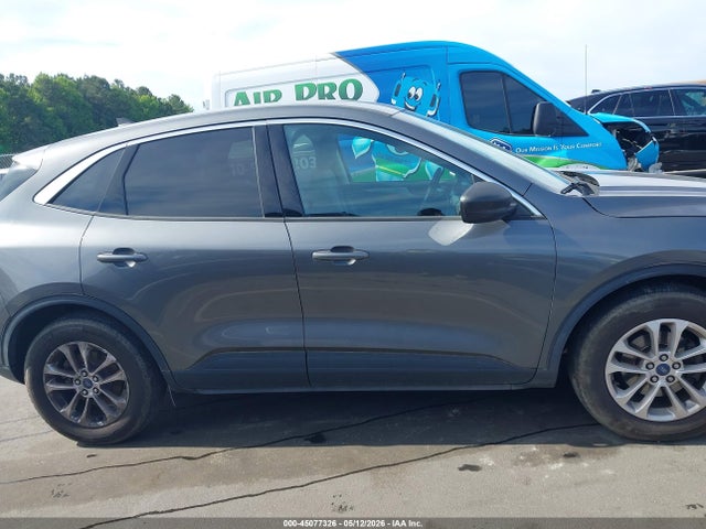 Продажа на аукционе авто 2022 Ford Escape Se, vin: 1FMCU0G69NUB87021, номер лота: 45077326