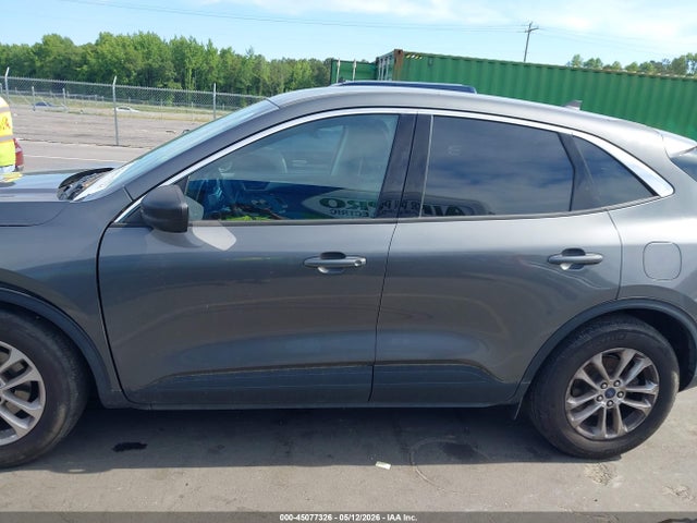Продажа на аукционе авто 2022 Ford Escape Se, vin: 1FMCU0G69NUB87021, номер лота: 45077326
