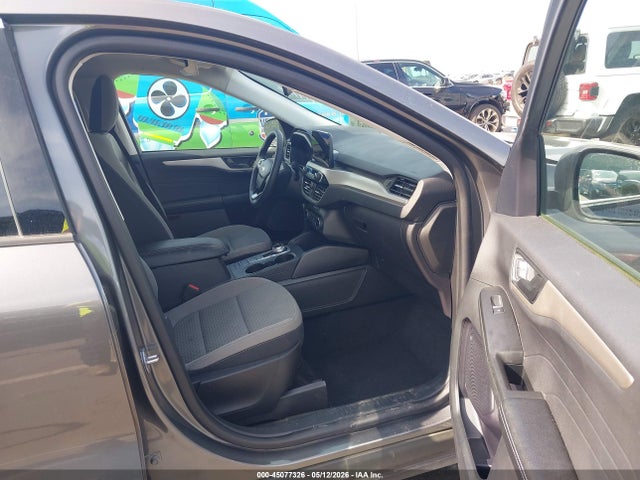 Продажа на аукционе авто 2022 Ford Escape Se, vin: 1FMCU0G69NUB87021, номер лота: 45077326