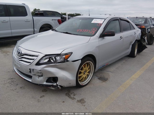 45077375 :رقم المزاد ، 4T4BF3EKXAR043419 vin ، 2010 Toyota Camry مزاد بيع
