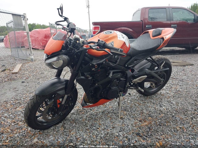 45077394 :رقم المزاد ، SMTA604S5STCH4584 vin ، 2025 Triumph Motorcycle Street Triple 765 R مزاد بيع