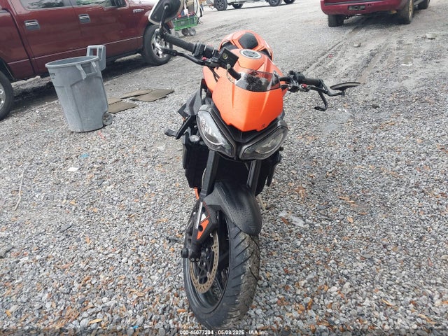 45077394 :رقم المزاد ، SMTA604S5STCH4584 vin ، 2025 Triumph Motorcycle Street Triple 765 R مزاد بيع