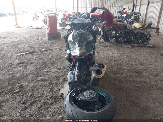 Продаж на аукціоні авто 2022 Kawasaki Zx1002, vin: JKBZXVJ10NA004225, номер лоту: 45077398