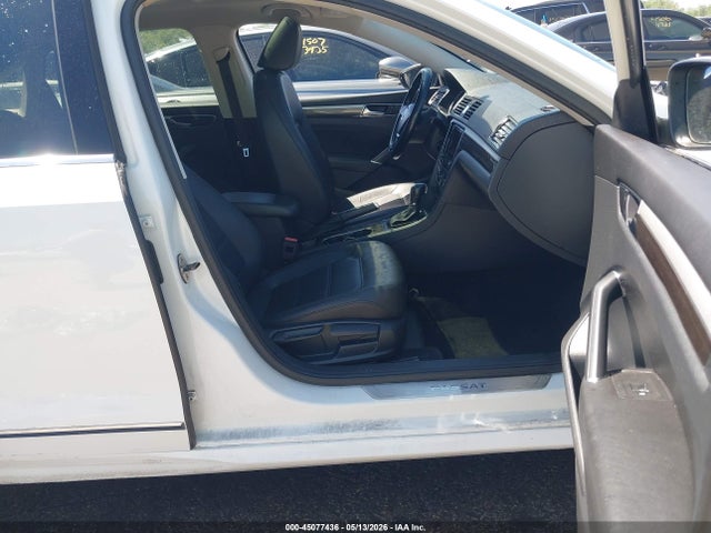 Продажа на аукционе авто 2017 Volkswagen Passat 1.8t Se, vin: 1VWGT7A36HC076837, номер лота: 45077436