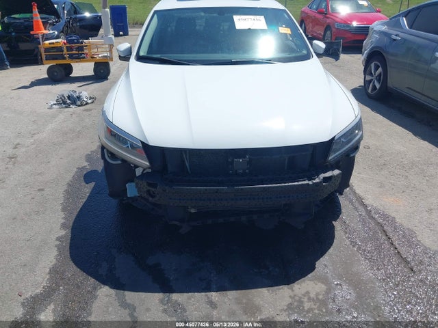 Продажа на аукционе авто 2017 Volkswagen Passat 1.8t Se, vin: 1VWGT7A36HC076837, номер лота: 45077436