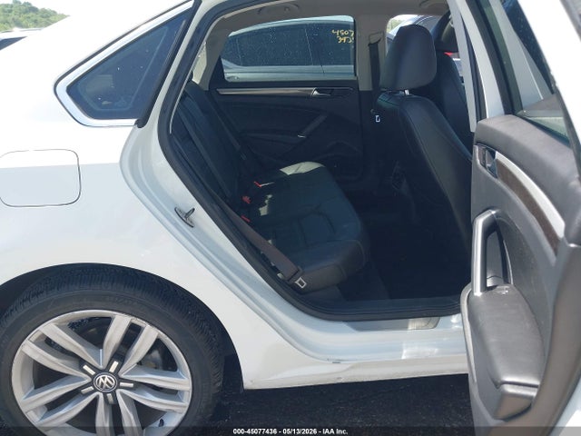 Продажа на аукционе авто 2017 Volkswagen Passat 1.8t Se, vin: 1VWGT7A36HC076837, номер лота: 45077436