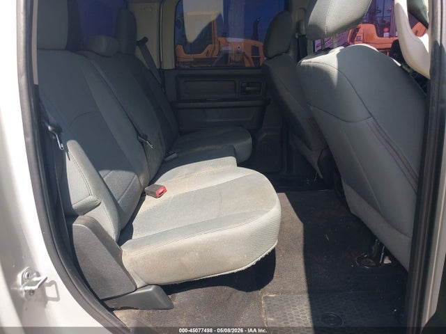 45077498 :رقم المزاد ، 1C6RR6KT6HS532772 vin ، 2017 Ram 1500 Express  4x2 5'7 Box مزاد بيع