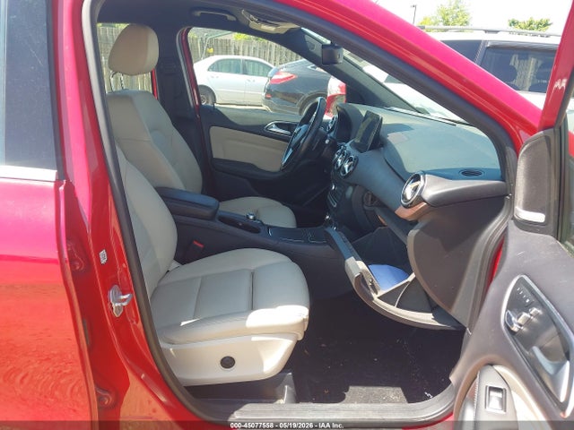 WDDVP9AB7HJ014558 Mercedes-Benz B 250e