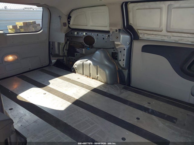 45077570 :رقم المزاد ، 2C4RDGAG7CR343253 vin ، 2012 Ram Cargo C/v مزاد بيع