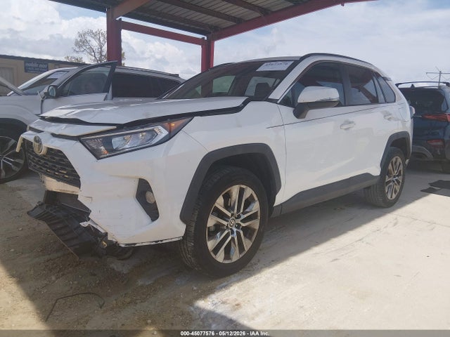 Продажа на аукционе авто 2020 Toyota Rav4 Xle Premium, vin: JTMC1RFV7LD054605, номер лота: 45077576