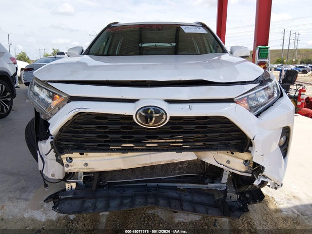 Продажа на аукционе авто 2020 Toyota Rav4 Xle Premium, vin: JTMC1RFV7LD054605, номер лота: 45077576