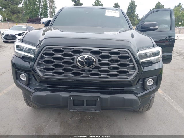 3TMCZ5AN9NM460451 Toyota Tacoma Trd Off Road
