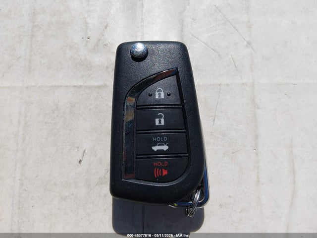 5YFEPMAE6MP205028 Toyota COROLLA LE