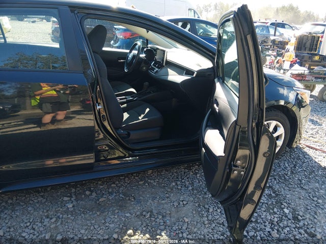 5YFEPMAE6MP205028 Toyota COROLLA LE