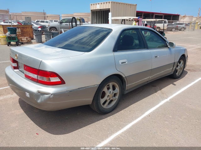Auction sale of the 2001 Lexus Es 300, vin: JT8BF28G410331099, lot number: 45077617