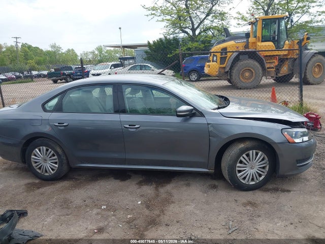 Aukcja sprzedaży 2014 Volkswagen Passat 1.8t S, vin: 1VWAT7A3XEC063655, numer aukcji: 45077645